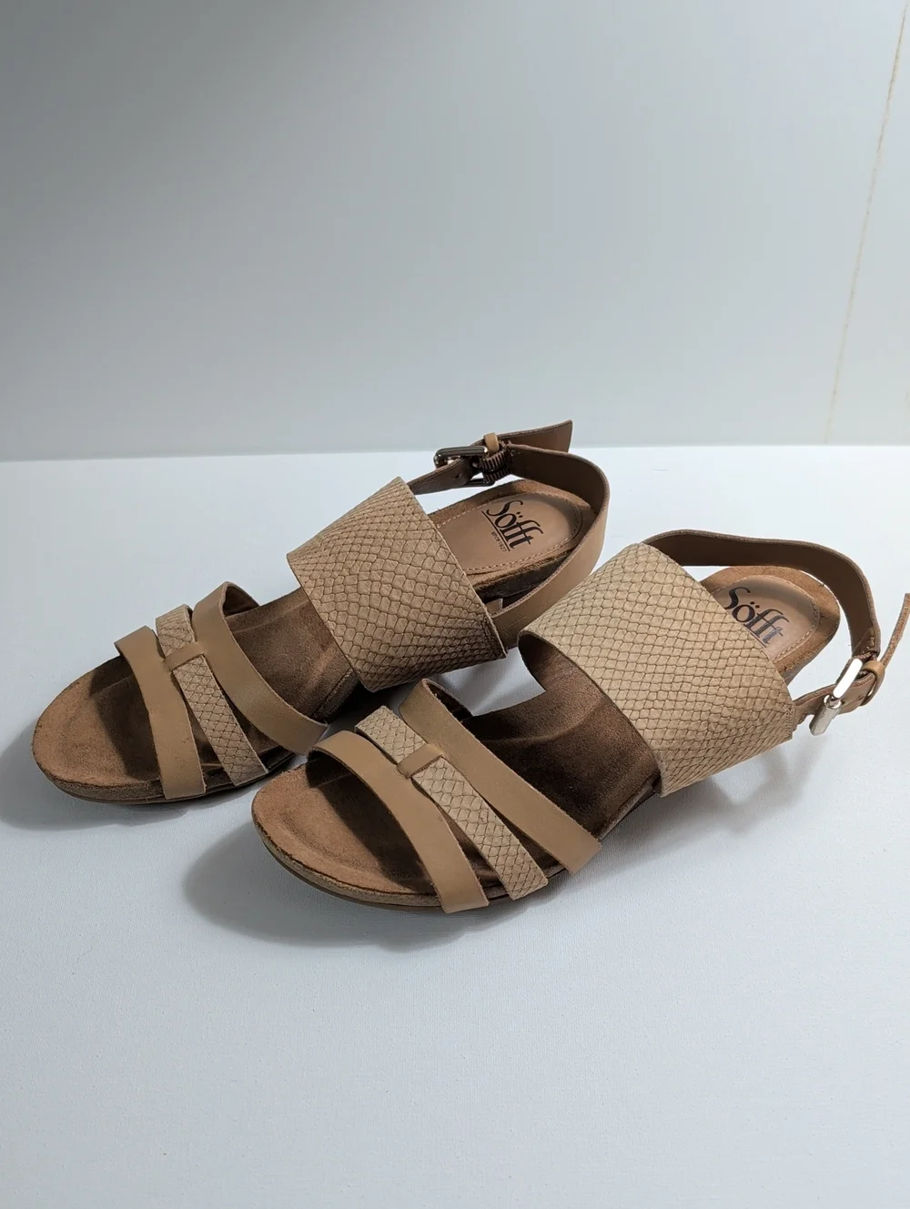Sofft Tan Sandal Wedges Size 7.5